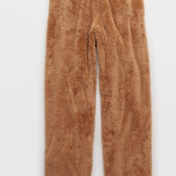 Aerie fluffy Sherpa Jogger - Picture 5 of 5
